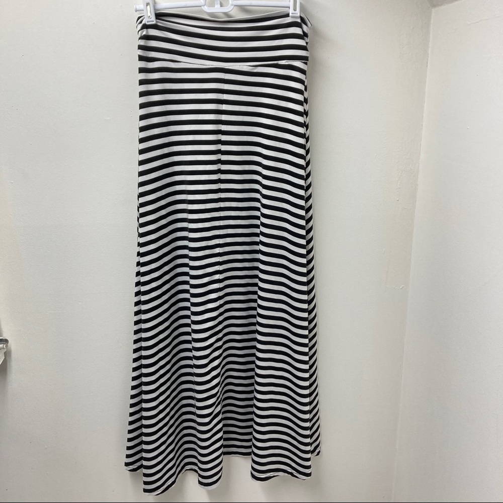 jonathan martin Black and White Striped Maxi Skirt - Picture 4 of 5